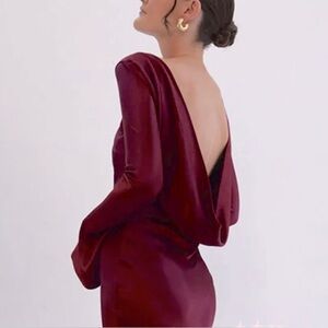 ASOS Elegant Purple Satin Gown, tailored for a stunning and comfortable fit🌹